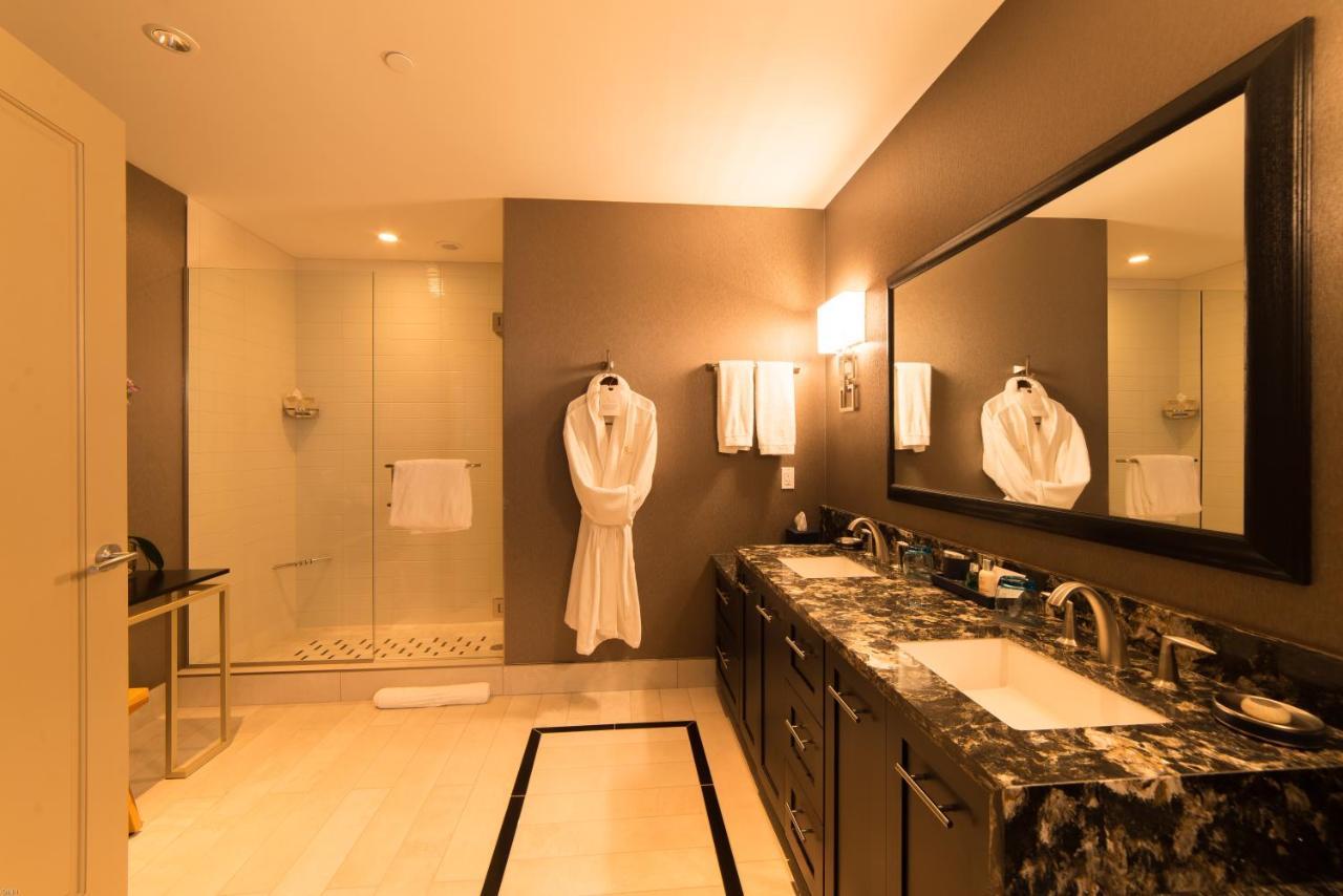 The Tennessean Personal Luxury Hotel Ноксвил Екстериор снимка