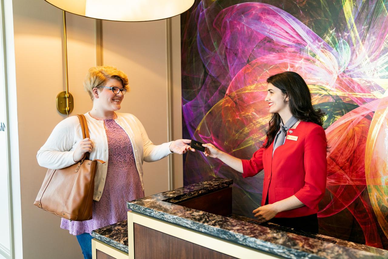 The Tennessean Personal Luxury Hotel Ноксвил Екстериор снимка