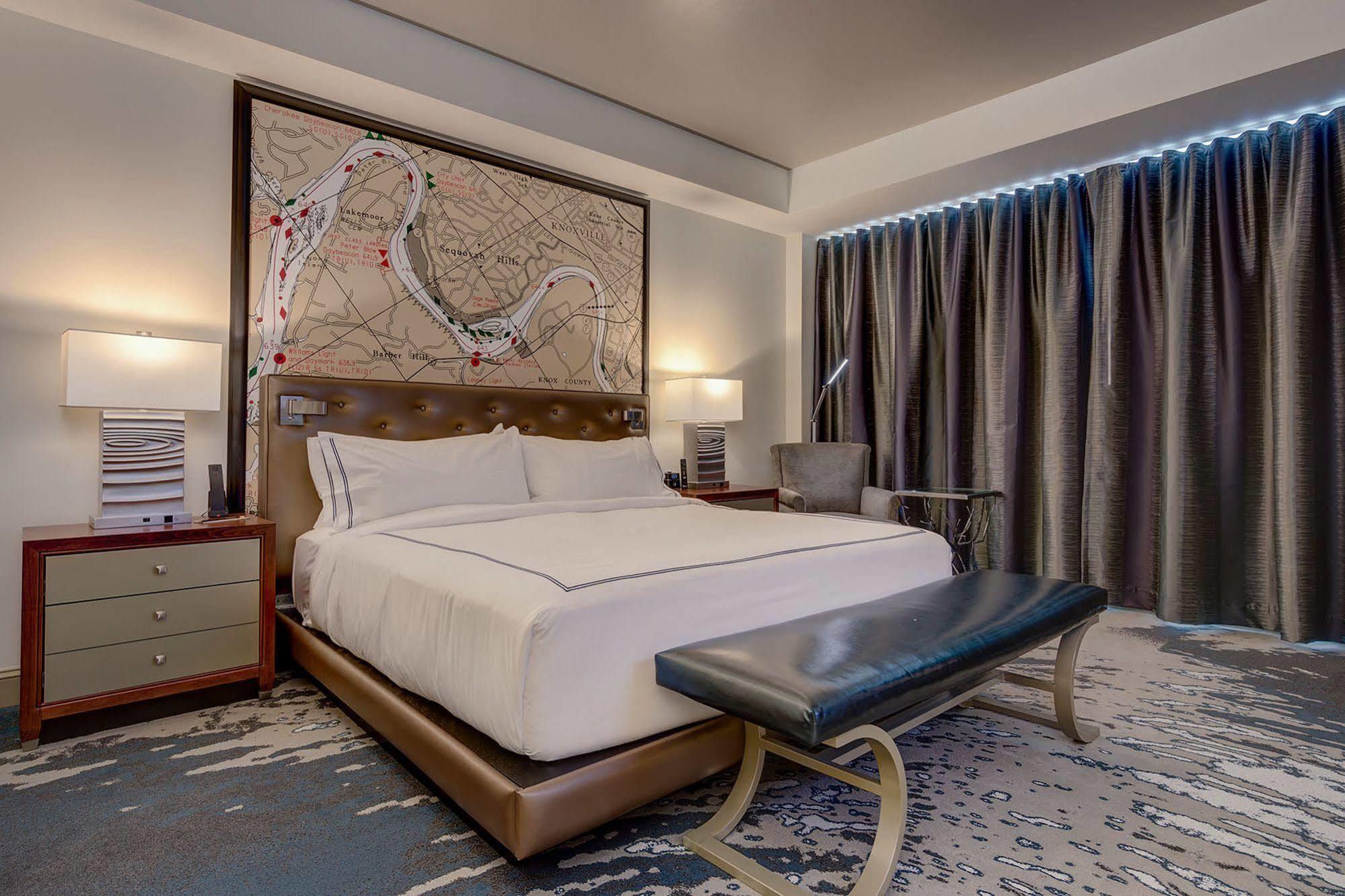 The Tennessean Personal Luxury Hotel Ноксвил Екстериор снимка