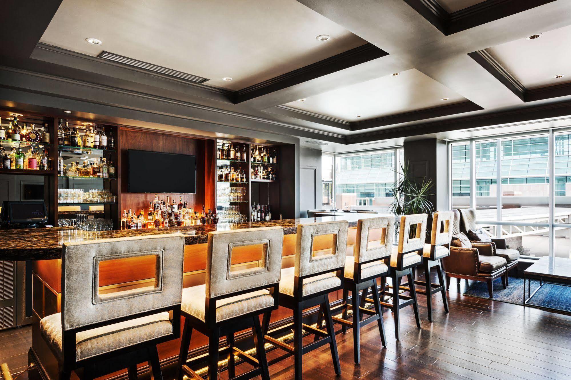 The Tennessean Personal Luxury Hotel Ноксвил Екстериор снимка